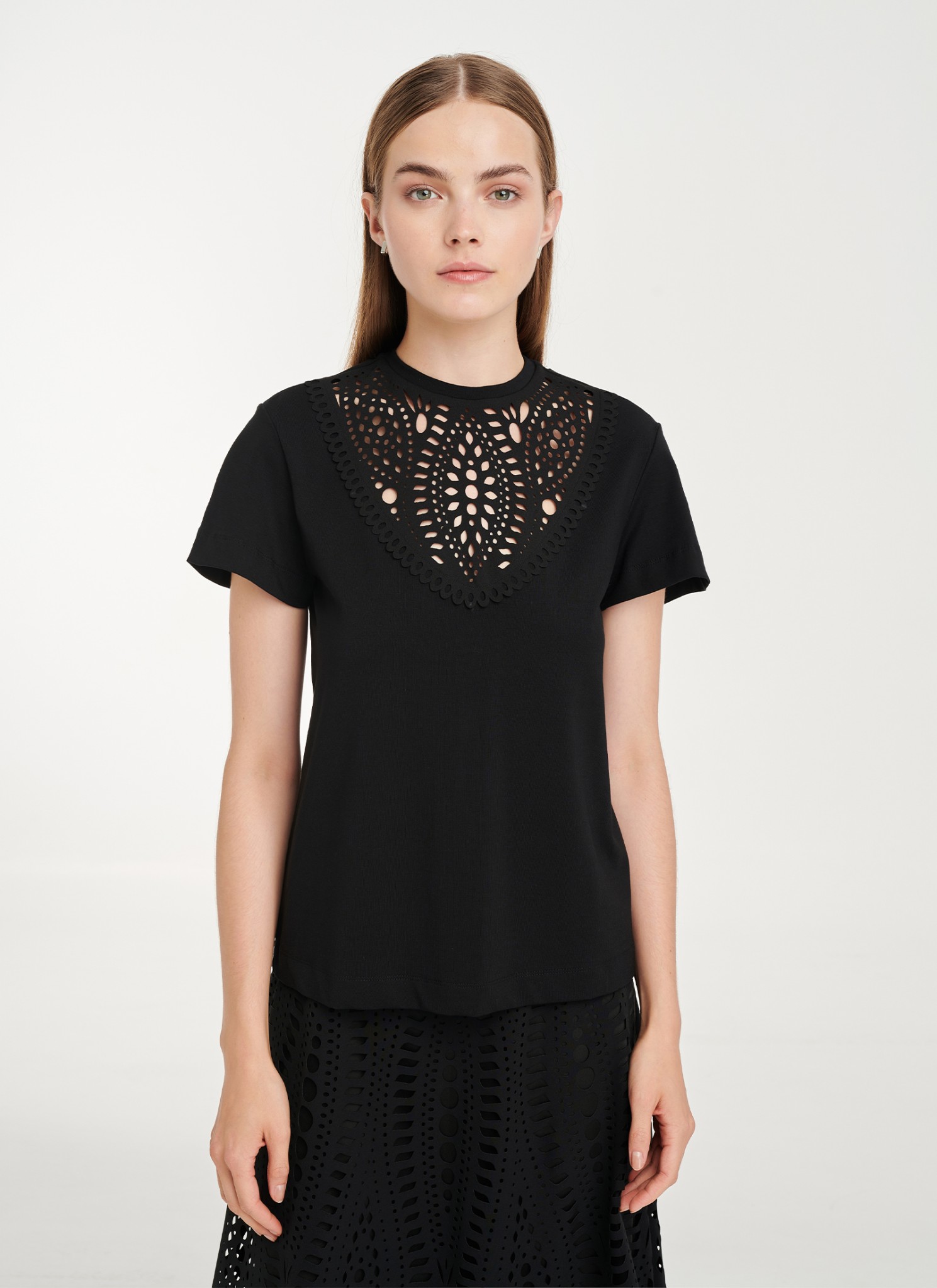 T-Shirt with Patch in Black 11158